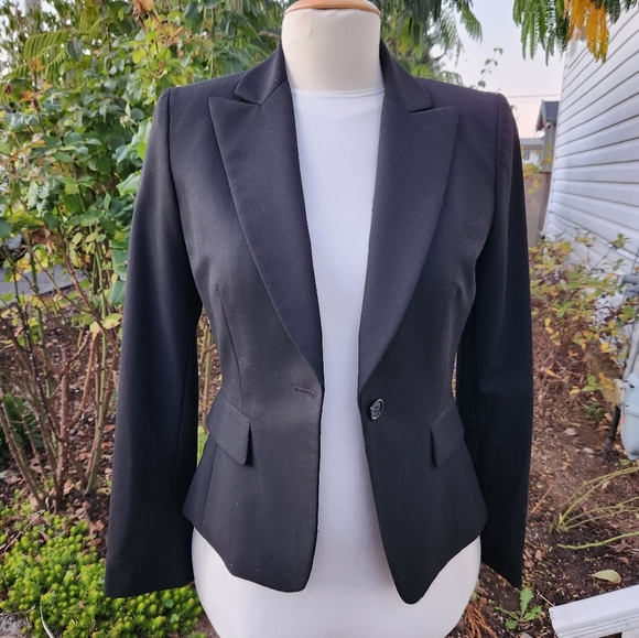 Black blazer - Picture 3 of 5